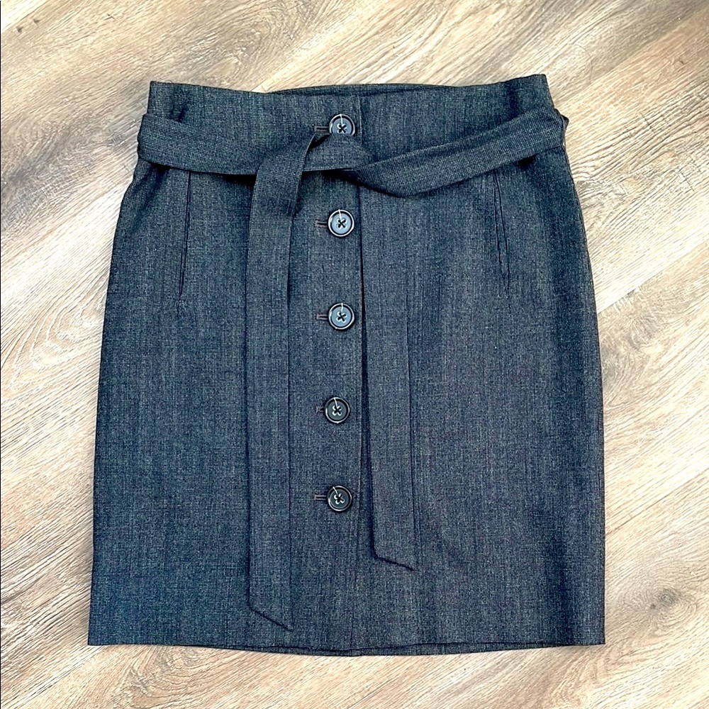 Banana Republic Sash Tie Skirt Button Front - Size 6 Vintage Wool Charcoal Gray